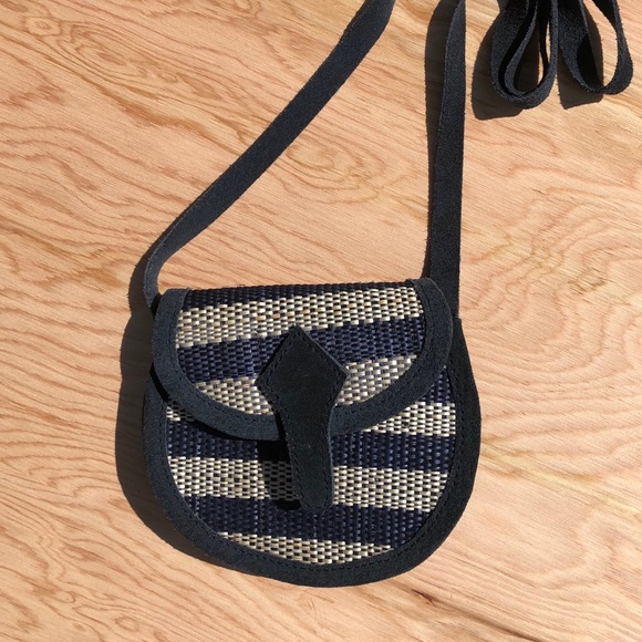 Mini woven purse - Picture 2 of 3